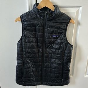 Woman’s Patagonia Nano Puff Vest black size Medium, good used condition!
